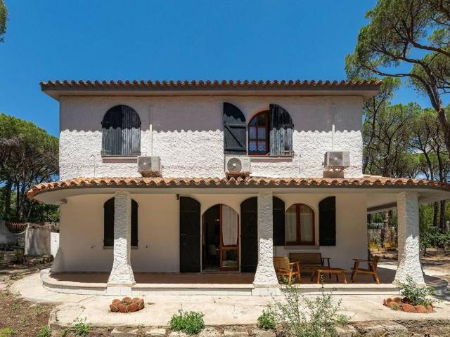 Villa Indipendente in vendita a Pula, Sardigna/Sardegna