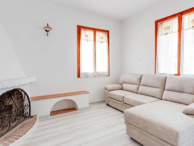 Villa Indipendente in vendita a Pula, Sardigna/Sardegna