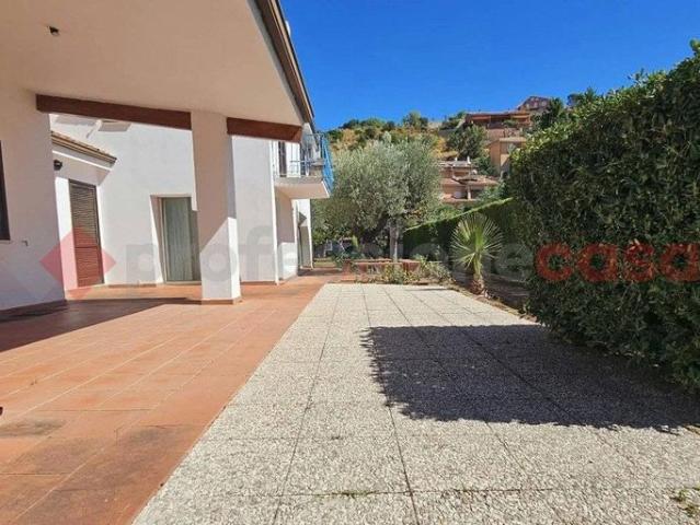 Villa Indipendente in vendita a Calalunga-pietragrande, Montauro