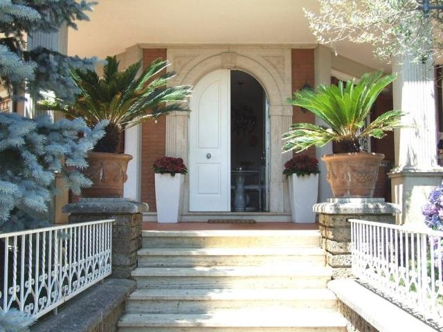 Villa Indipendente in vendita a Partenio, Avellino