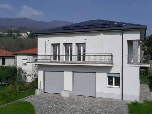 Villa Indipendente in vendita a Comunità Montana Valli del Verbano, Gavirate