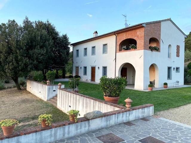 Villa Indipendente in vendita a Lamporecchio, Toscana