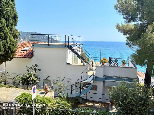 Villa Indipendente in vendita a Andora, Liguria