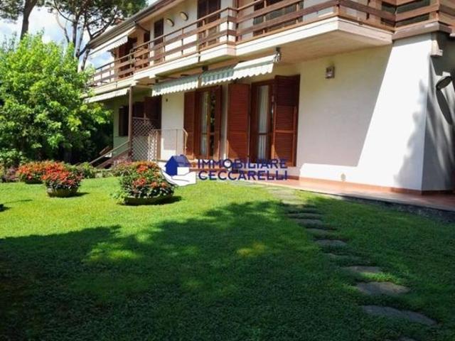Villa Indipendente in vendita a San Leonardo, Marina Di Massa
