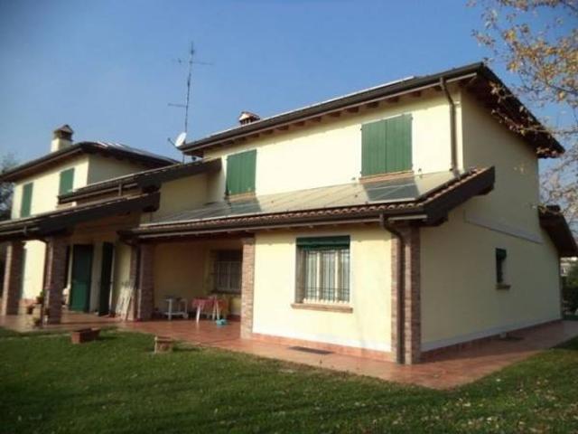 Villa Indipendente in vendita a Modena, Reggio Emilia