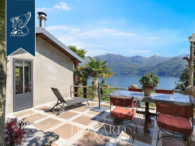 Villa Indipendente in vendita a Moltrasio, Lombardia