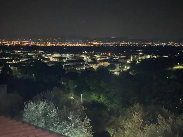 Villa Indipendente in vendita a Montale, Toscana