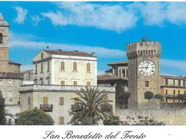 Villa Indipendente in vendita a Paese Alto, Marche
