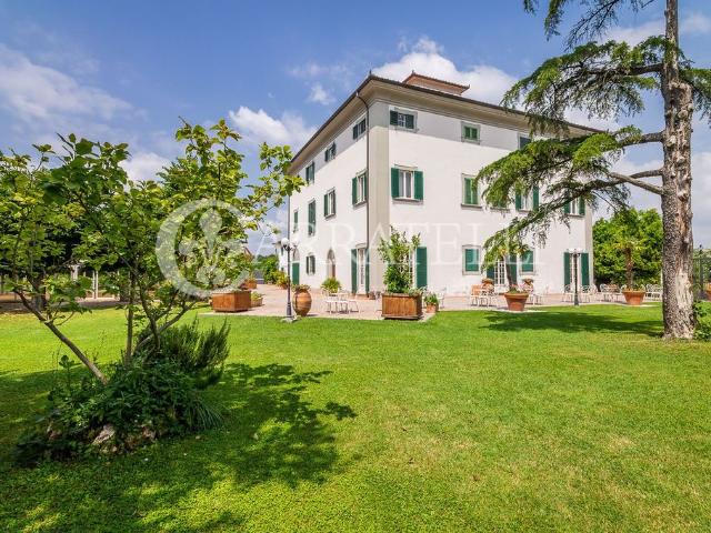 Villa Indipendente in vendita a Quarrata, Toscana