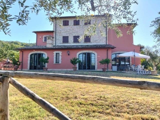 Villa Indipendente in vendita a Roccantica, Rieti