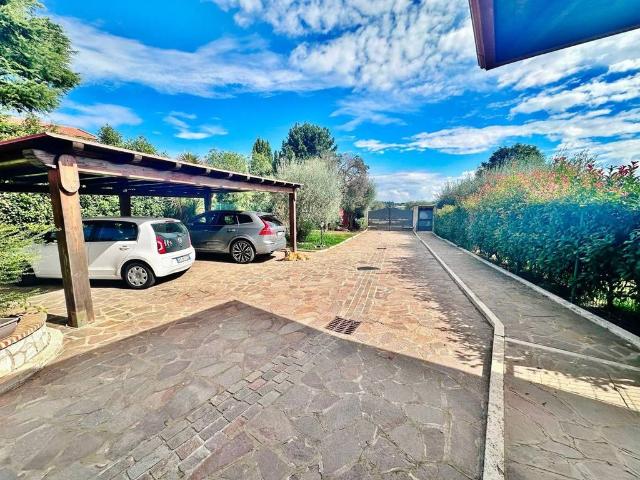 Villa Indipendente in vendita a Casale Prima Porta, Roma Capitale