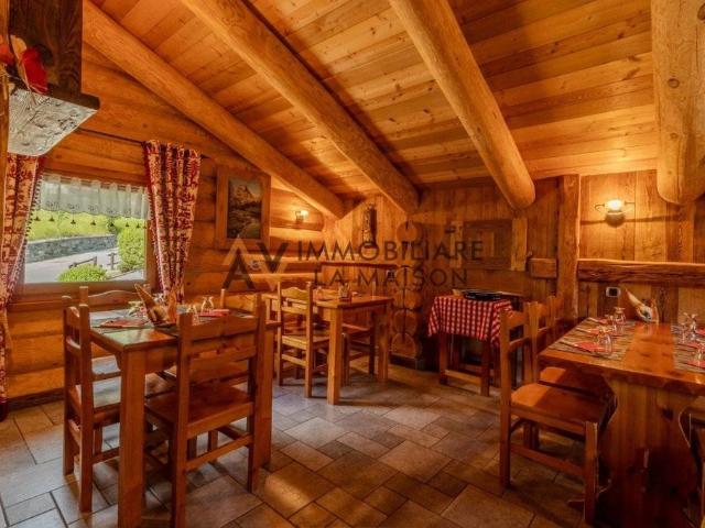 Villa Indipendente in vendita a Brusson, Aosta