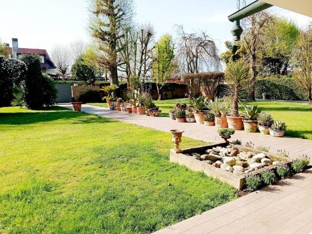Villa Indipendente in vendita a Stra, Veneto
