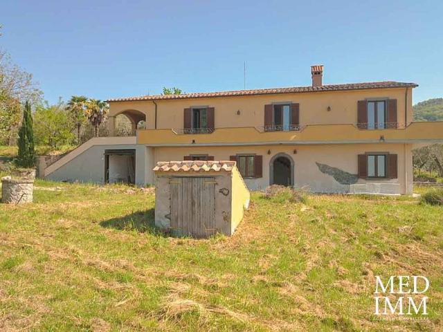 Villa Indipendente in vendita a Bolsena, Viterbo