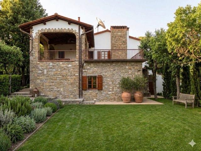 Villa Indipendente in vendita a San Donato in Fronzano, Reggello