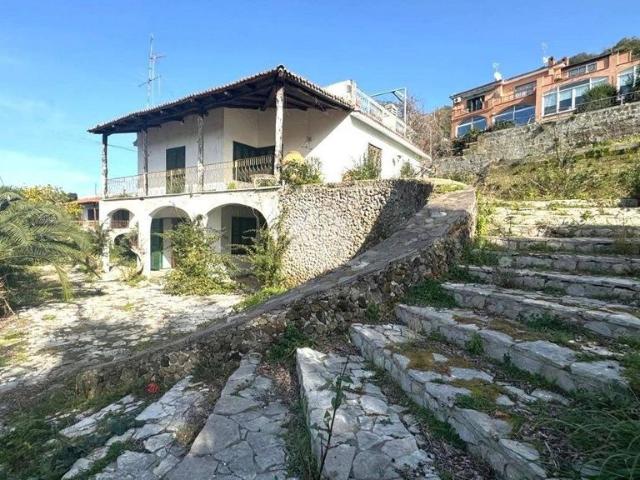 Villa Indipendente in vendita a Toiano, Pozzuoli