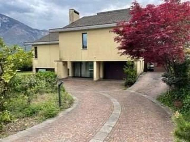 Villa Indipendente in vendita a Territorio Val d'Adige, Trento