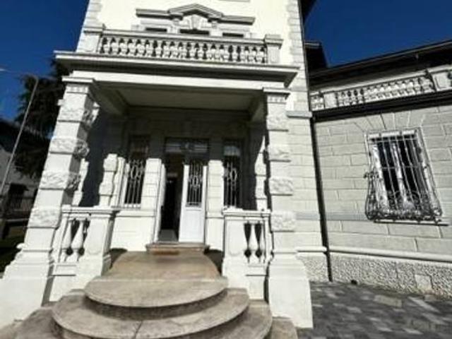 Villa Indipendente in vendita a Paderno, Reana Del Roiale