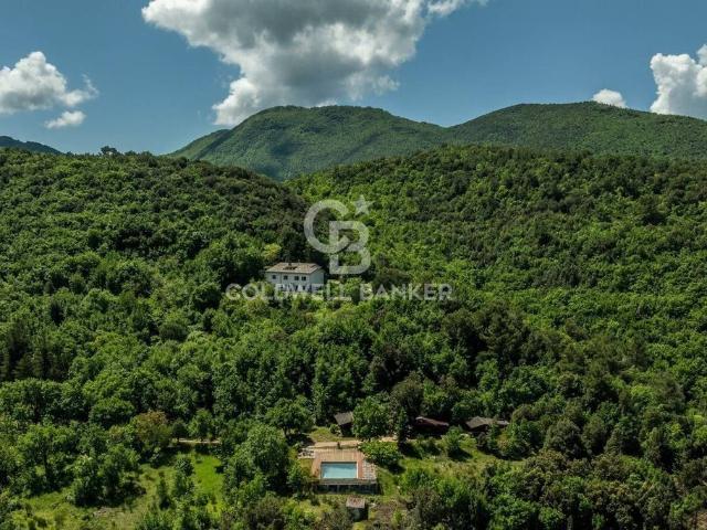 Villa Indipendente in vendita a Spoleto, Umbria