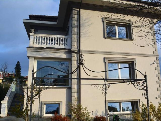 Villa Indipendente in vendita a Biumo Superiore, Varese