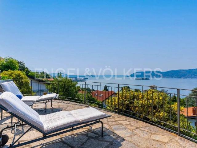 Villa Indipendente in vendita a Pallanza, Piemonte