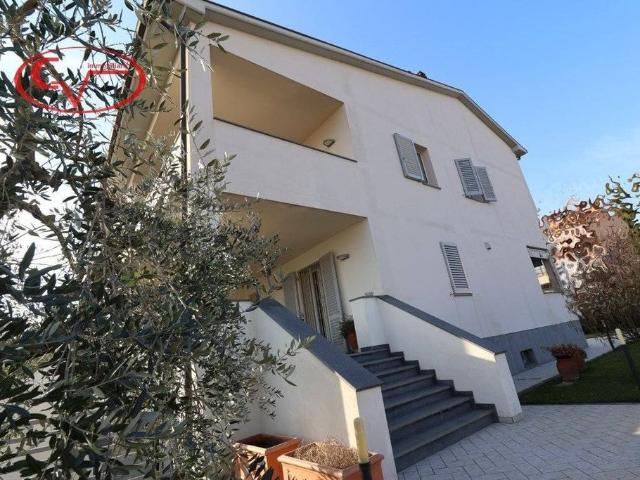 Villa Indipendente in vendita a Levanella, Montevarchi