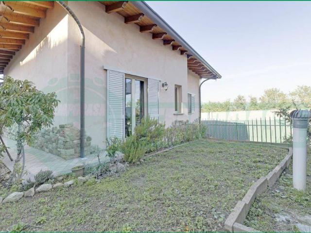 Villa Indipendente in vendita a Bustecche, Varese