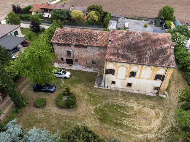 Villa Indipendente in vendita a Buttapietra, Veneto
