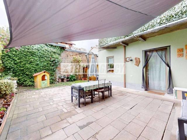 Villa Indipendente in vendita a Circoscrizione 4, Piemonte