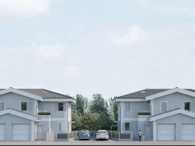 Villa Indipendente in vendita a Re, Reggio Emilia