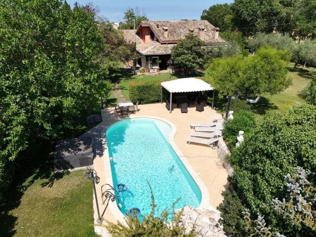 Villa Indipendente in vendita a Marche, Pesaro E Urbino