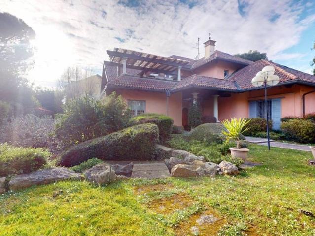 Villa Indipendente in vendita a Lazzaretto, Seregno