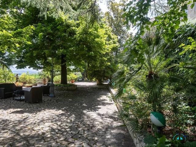 Villa Indipendente in vendita a Collevecchio, Lazio