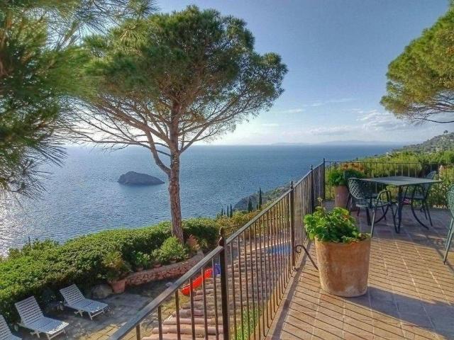 Villa Indipendente in vendita a Monte Argentario, Cala Moresca
