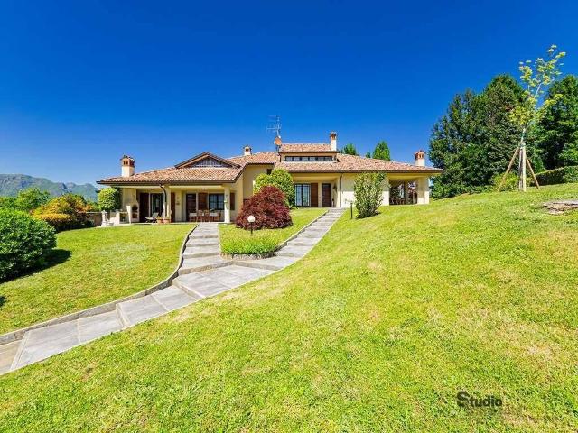 Villa Indipendente in vendita a Ello, Lombardia