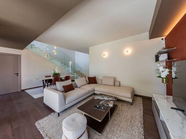 Villa Indipendente in vendita a Burago Di Molgora, Lombardia