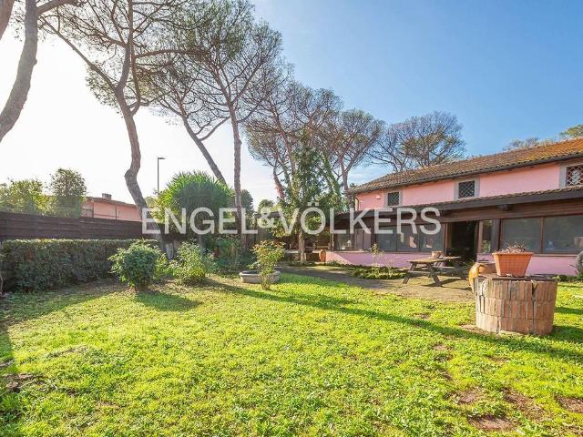 Villa Indipendente in vendita a Ardeatino, Roma Capitale
