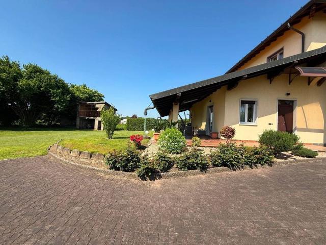 Villa Indipendente in vendita a Civello, Villa Guardia