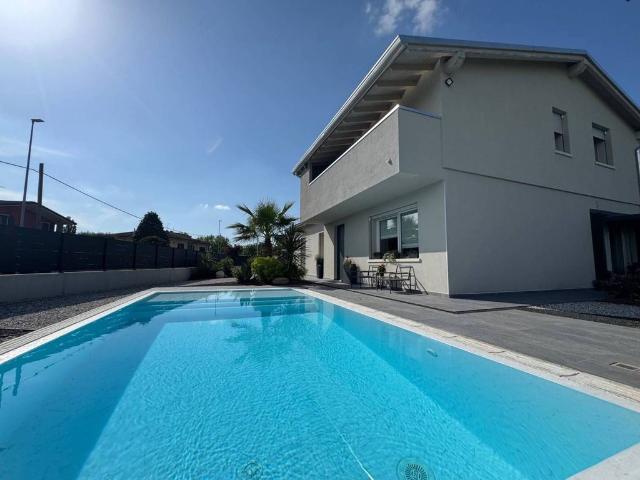 Villa Indipendente in vendita a Zevio, Veneto