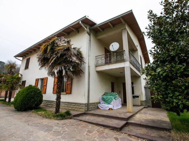 Villa Indipendente in vendita a Nuovo Circondario Imolese, Imola