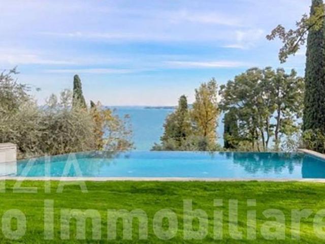 Villa Indipendente in vendita a Padenghe Sul Garda, Lombardia