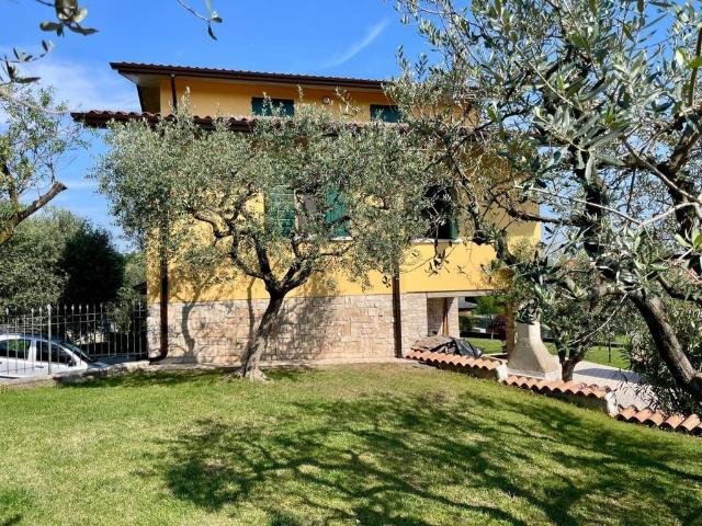 Villa Indipendente in vendita a Cavriana, Lombardia