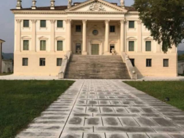 Villa Indipendente in vendita a Volpago Del Montello, Veneto