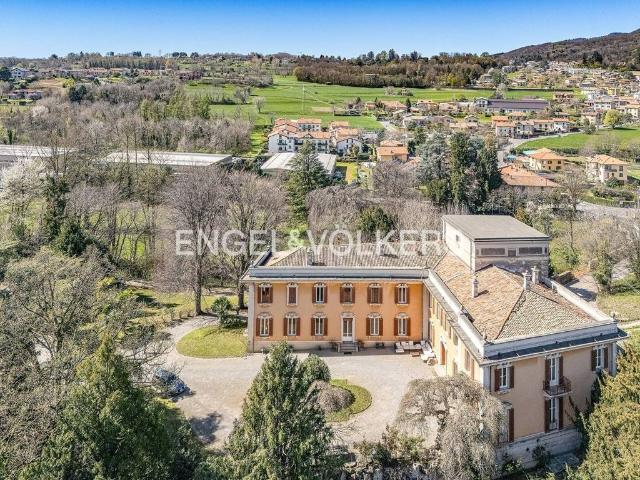 Villa Indipendente in vendita a Carcano, Albavilla