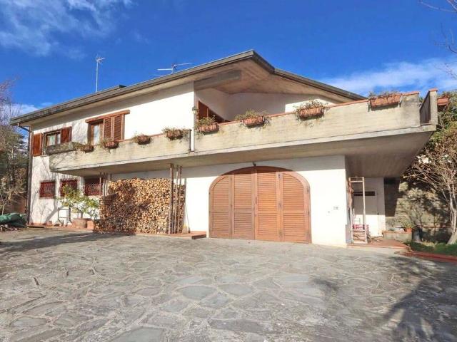 Villa Indipendente in vendita a Unione di Comuni Valdarno e Valdisieve, Pelago