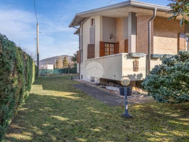 Villa Indipendente in vendita a Case Nuove, San Martino Buon Albergo