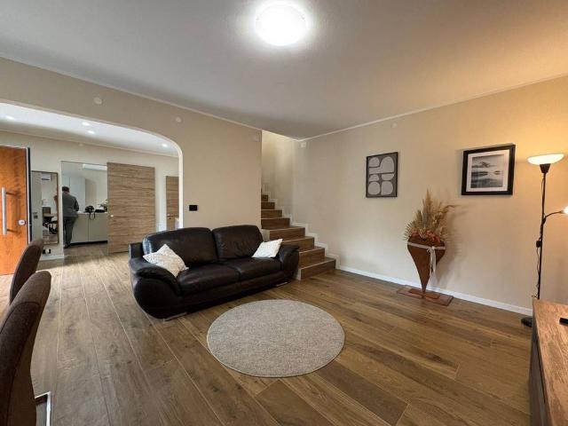 Villa Indipendente in vendita a Monteortone, Abano Terme