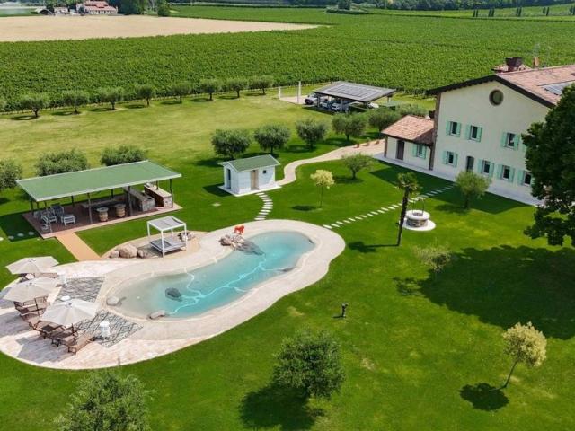 Villa Indipendente in vendita a Lazise, Verona