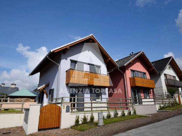 Villa Indipendente in vendita a Canove Di Roana, Veneto