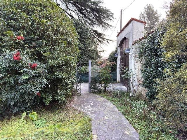 Villa Indipendente in vendita a Oreno, Vimercate